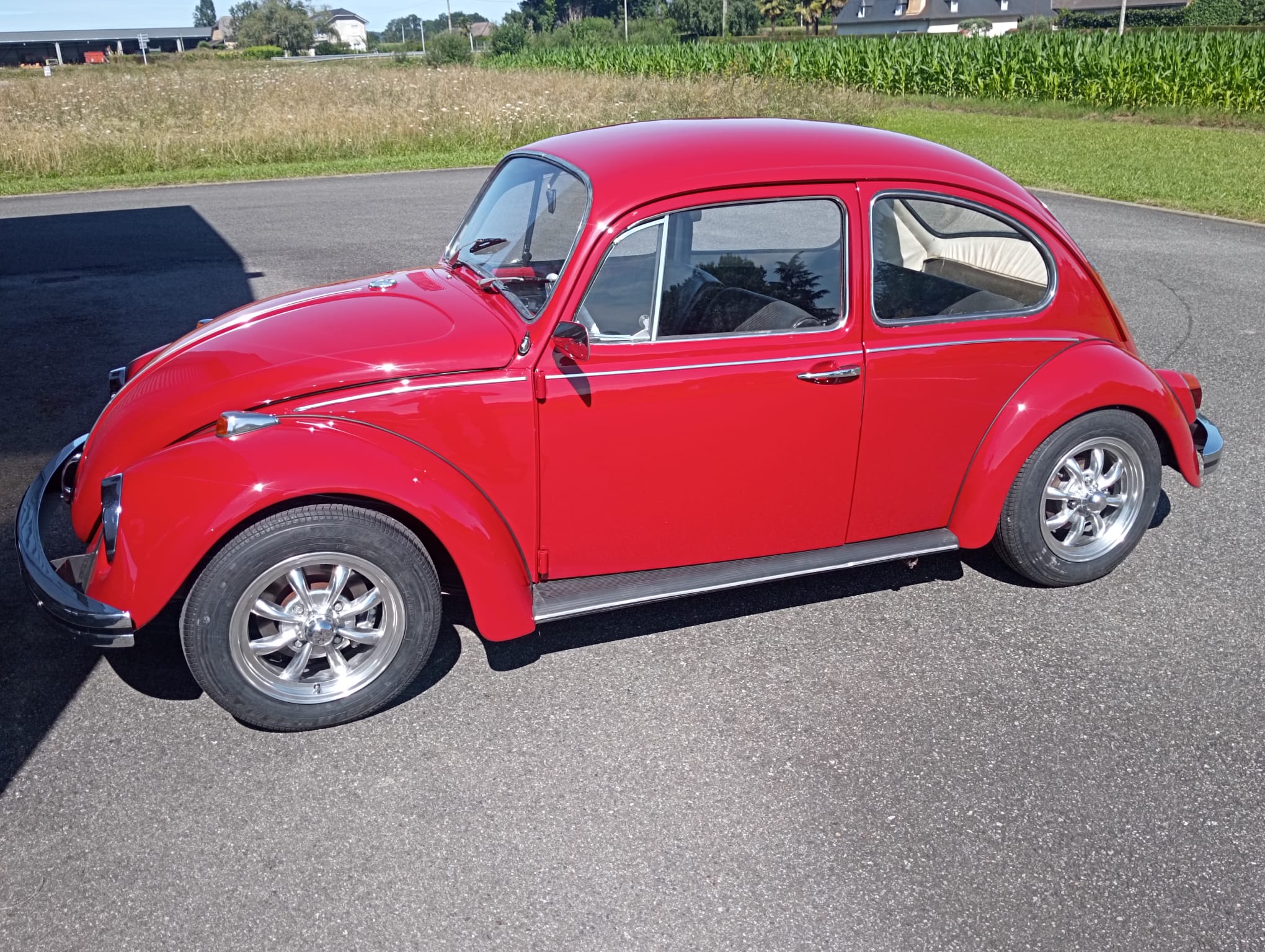 Volkswagen Coccinelle 1972 rénovée par l'Atelier des Belles Endormies