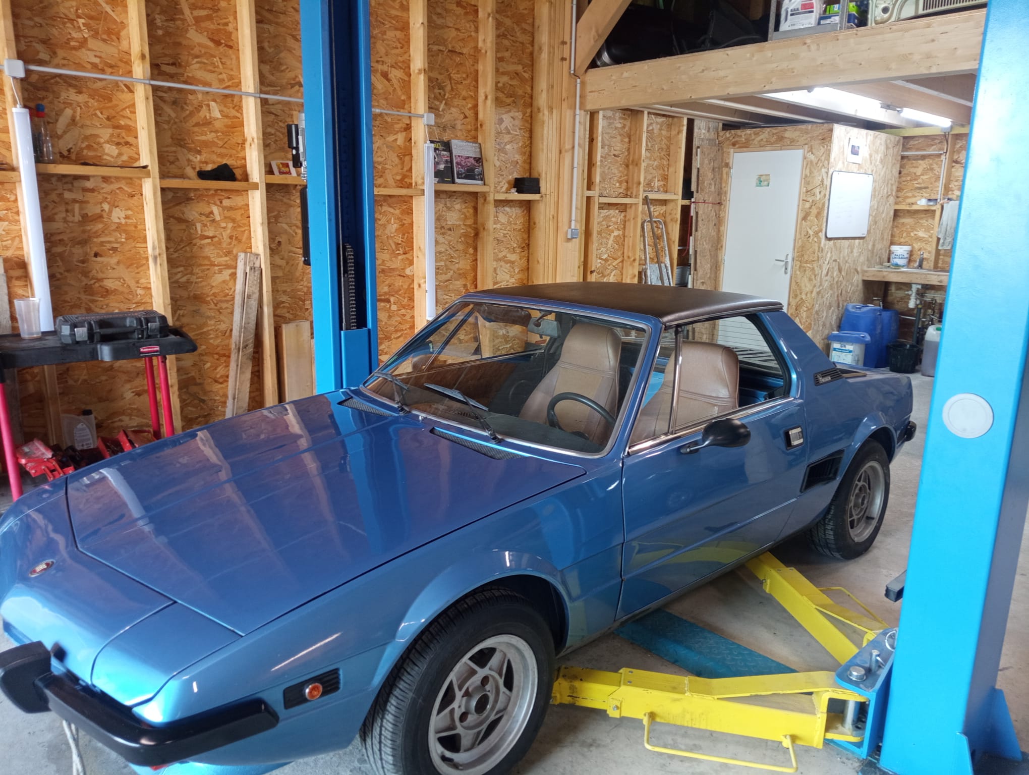 Fiat X1/9 Bertone 1976 rénovée par l'Atelier des Belles Endormies